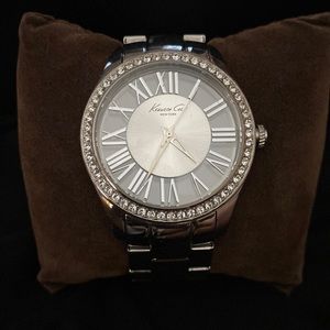 Gently worn Kenneth Cole watch in Stainless Steel with beautiful crystals